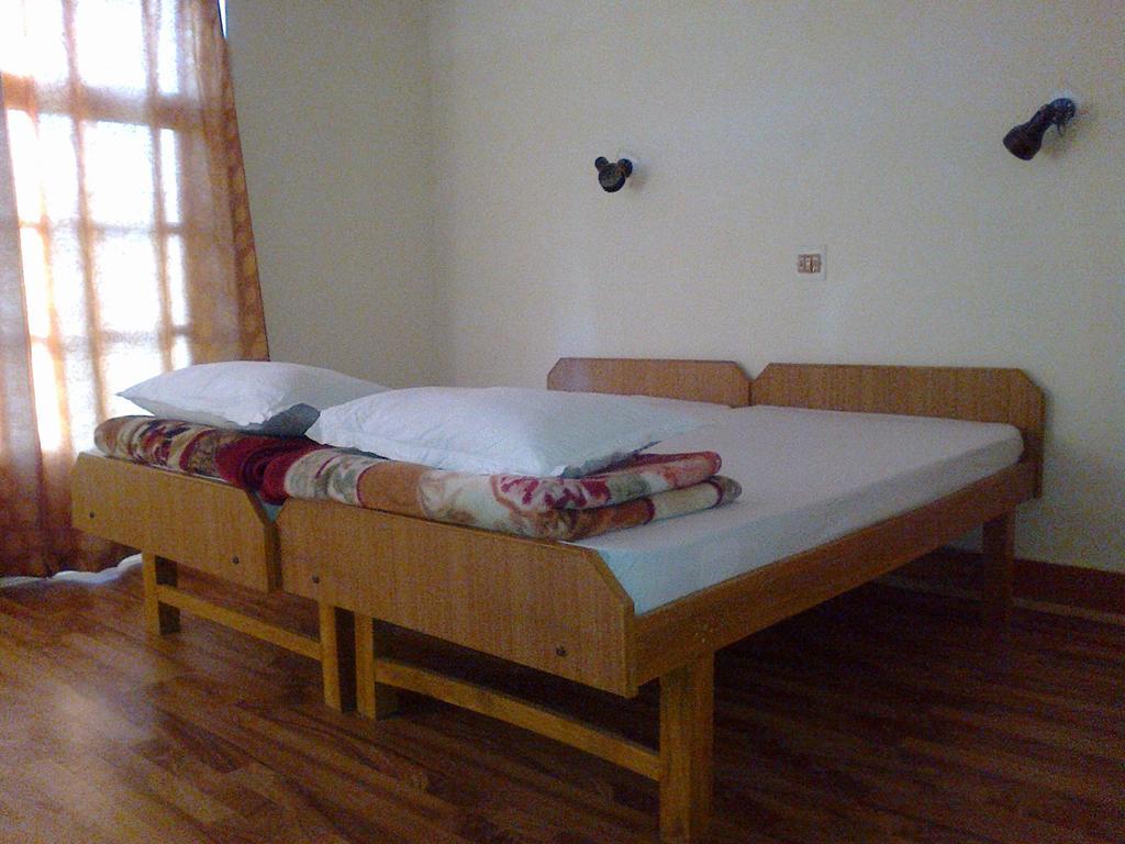 Hotel Ashoka Ladakh Leh Habitación foto